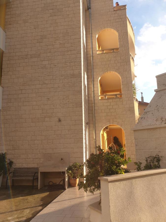 Villa Vujcic Makarska Eksteriør billede