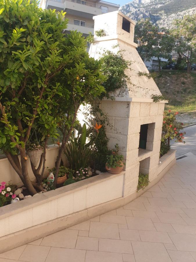 Villa Vujcic Makarska Eksteriør billede