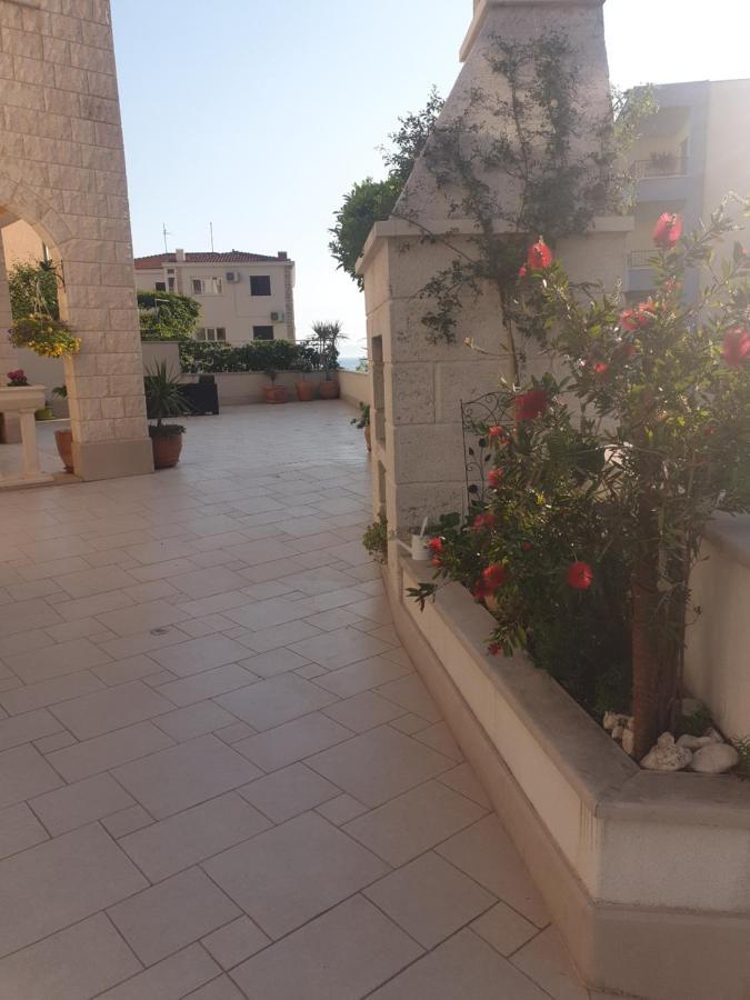 Villa Vujcic Makarska Eksteriør billede