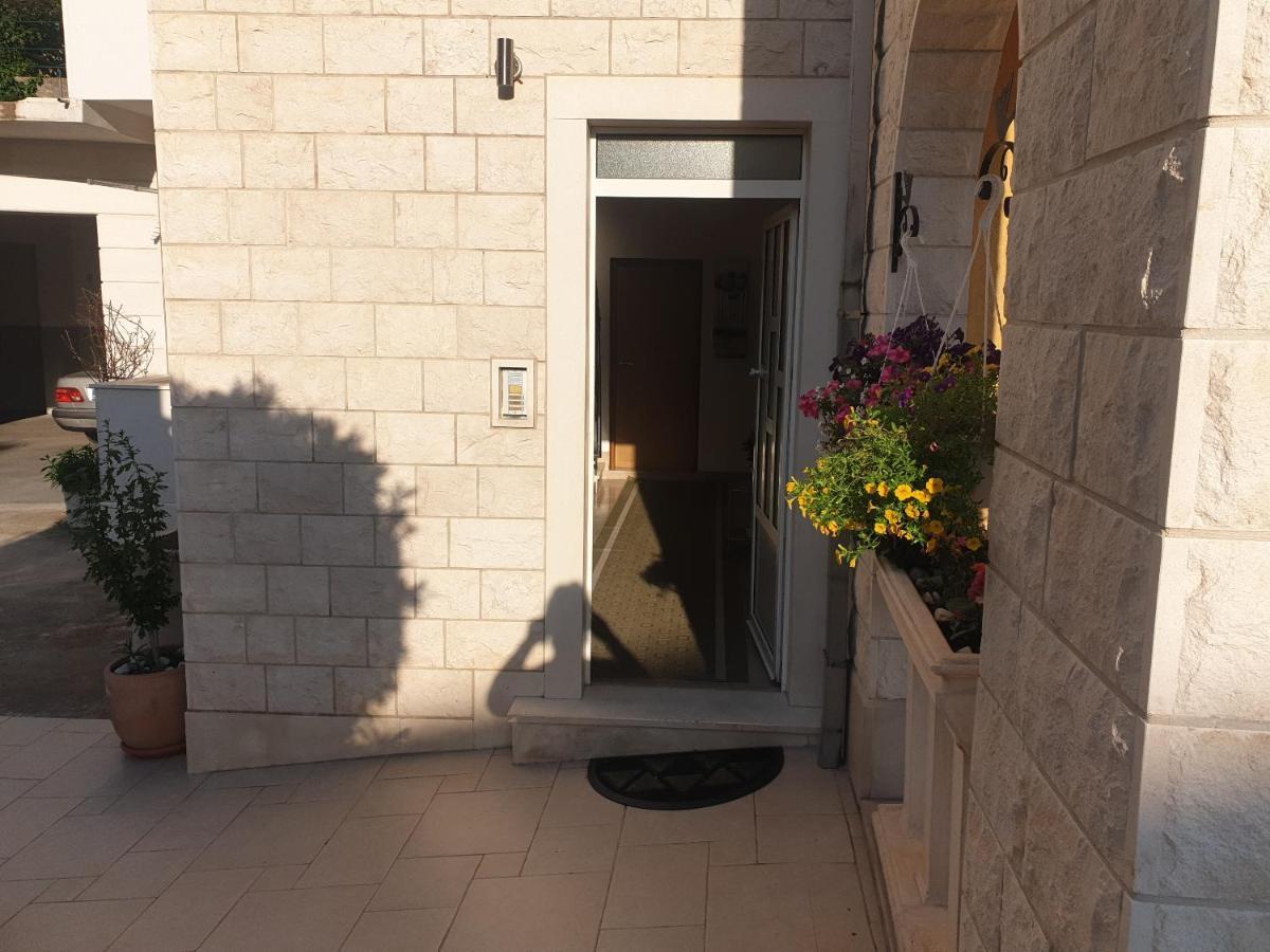 Villa Vujcic Makarska Eksteriør billede