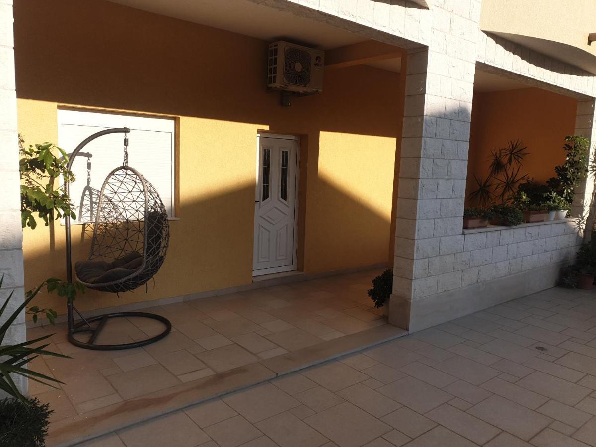 Villa Vujcic Makarska Eksteriør billede