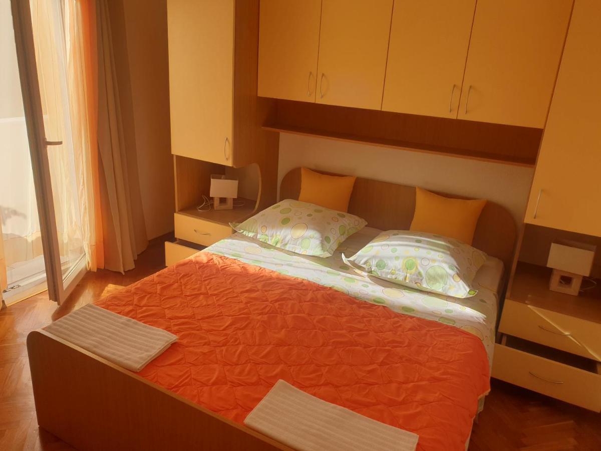 Villa Vujcic Makarska Eksteriør billede